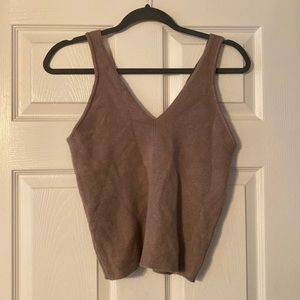 Abercrombie cropped vneck tank